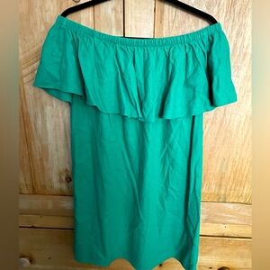 Women’s Old Navy off the shoulder dress. Beautiful green! NWT.